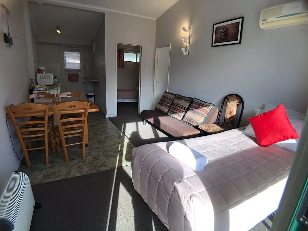 Tui Lodge Motel Κράισττσερτς 3*,