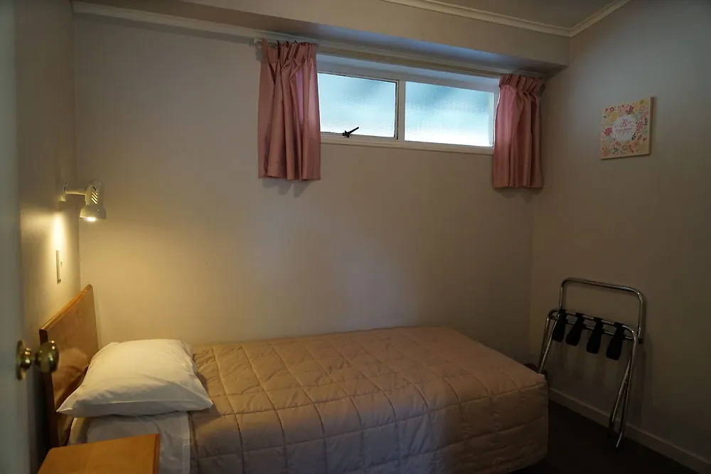 Tui Lodge Motel Κράισττσερτς 3*,
